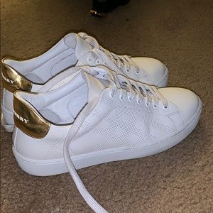 AUTHENTIC✨ Burberry Sneakers